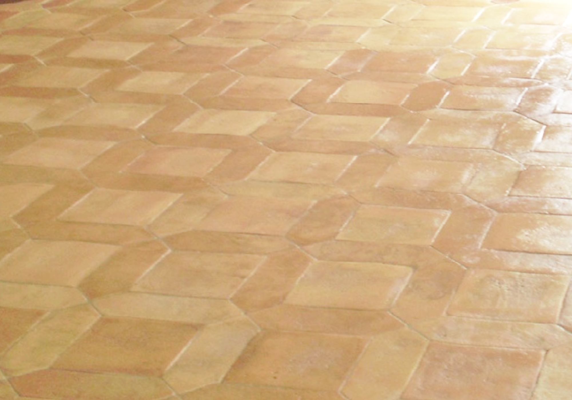 pavimento artigianale interno anticato