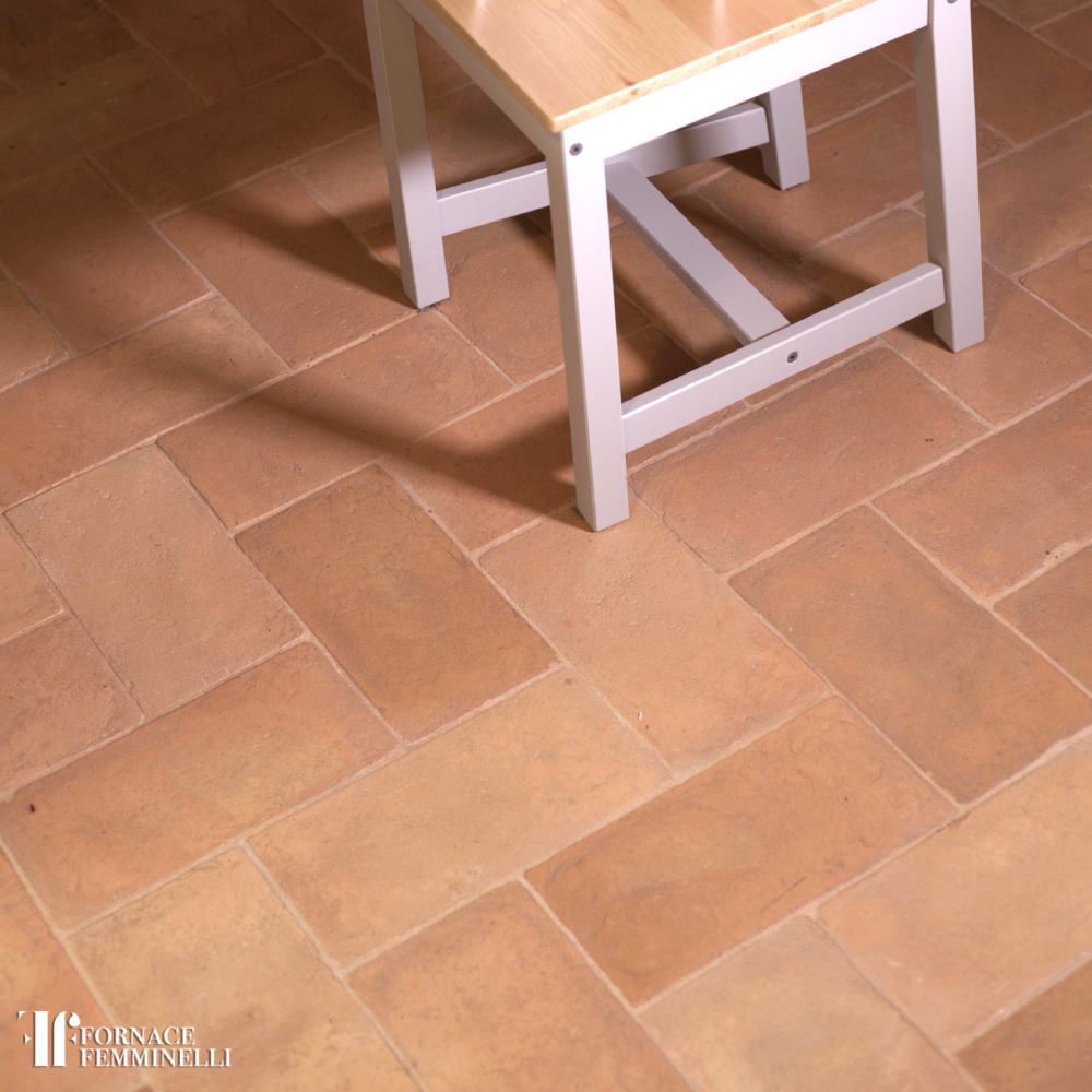 pavimento cotto interno artigianale rosato moderno