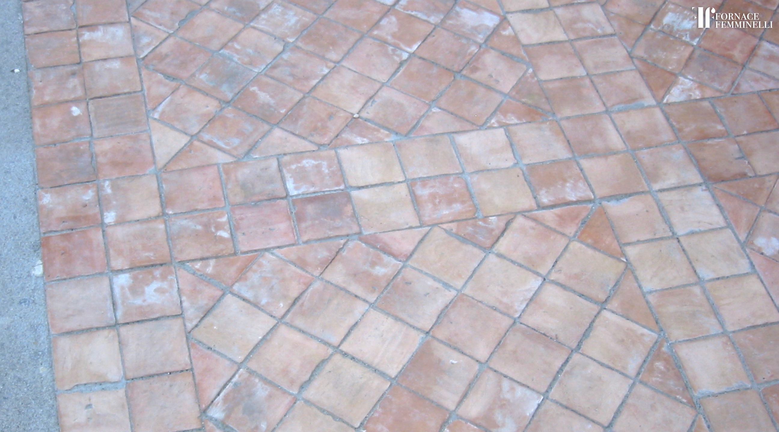 schema di posa pavimenti esterni quadrati rovesciati