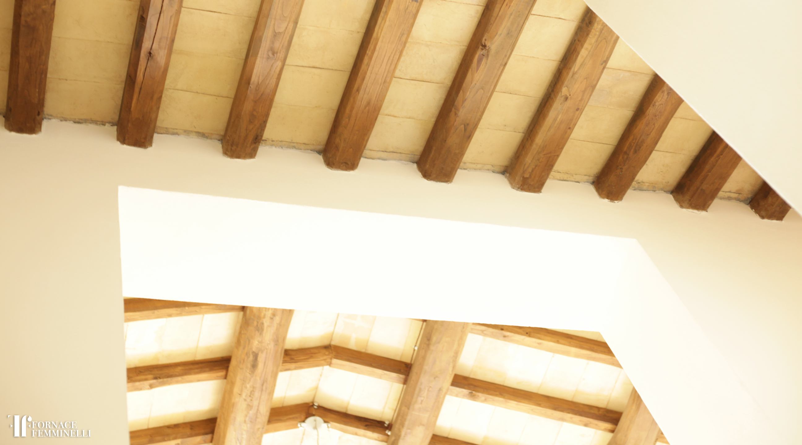 muro soffitto travi e pianelle